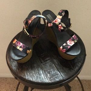 Steve Madden wedges